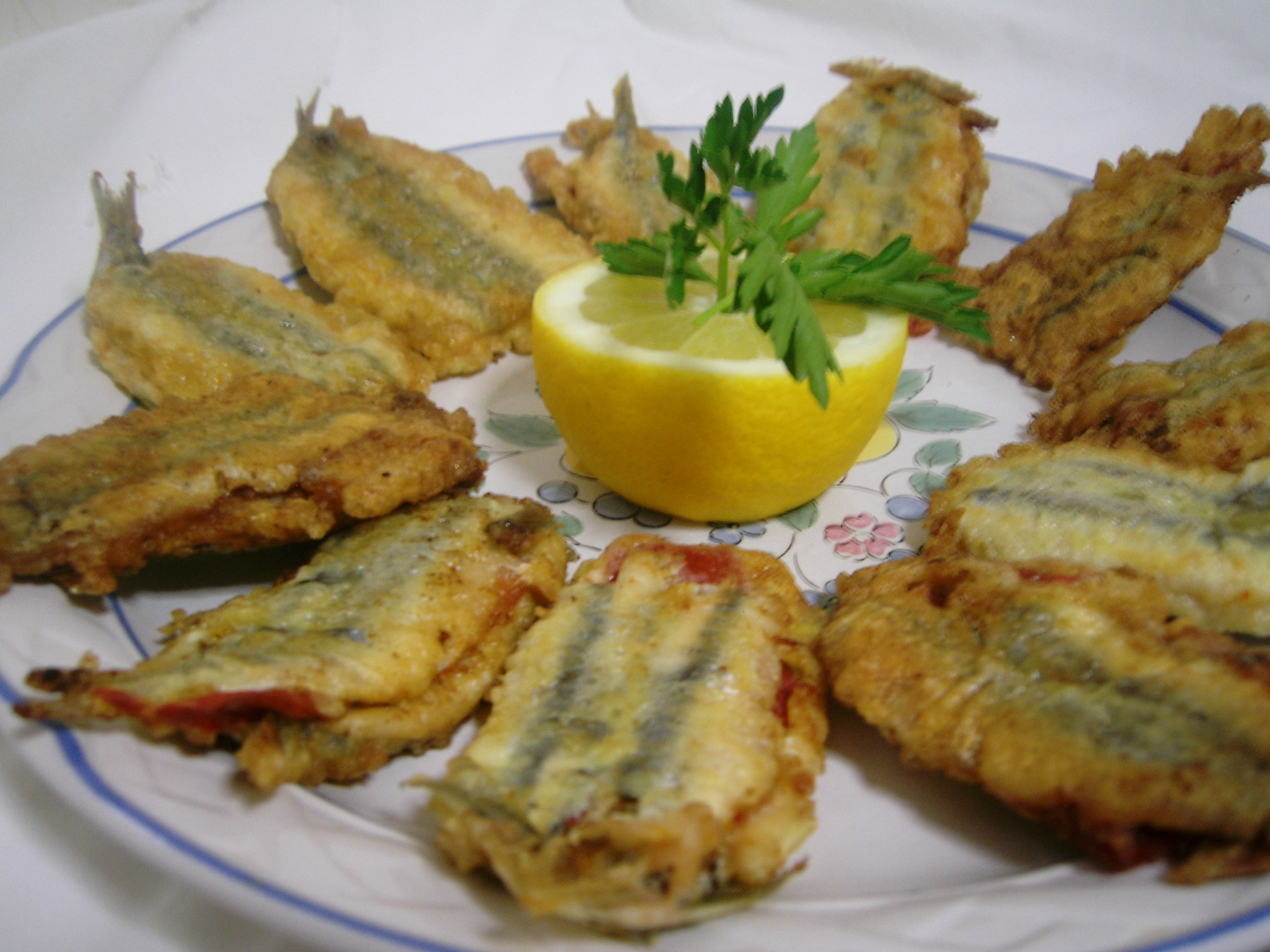 Anchoas rellenas de pimiento del piquillo