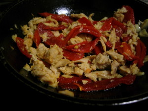 Tartaletas de pimientos del piquillo y bonito 