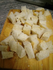 Ensalada de panceta con  queso curado y pan